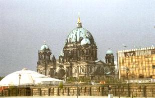 Berliner Dom mit Palast der Republik