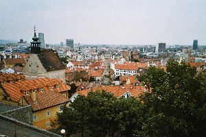 Blick von der Burg auf Bratislava