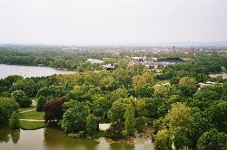 Blick vom neuen Rathaus auf das Niedersachsenstadion (AWD-Arena)