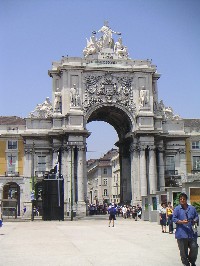 Arco Monumental de Rua Augusta am Praca do Comercio