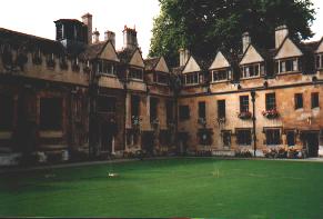 Brosenose College